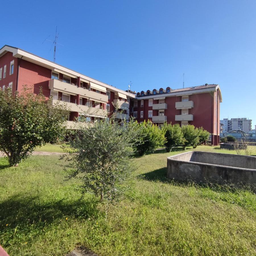 Loft Mansardato Monza Esterno foto